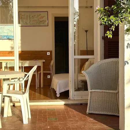 N205 - Numana, Delizioso Bilocale Con Giardino Apartament Numana