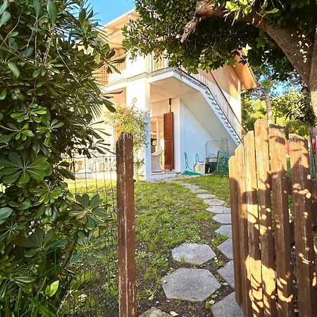 N205 - Numana, Delizioso Bilocale Con Giardino Apartman